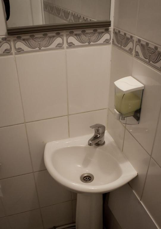 Fish Andrey Hostel Днепр Экстерьер фото